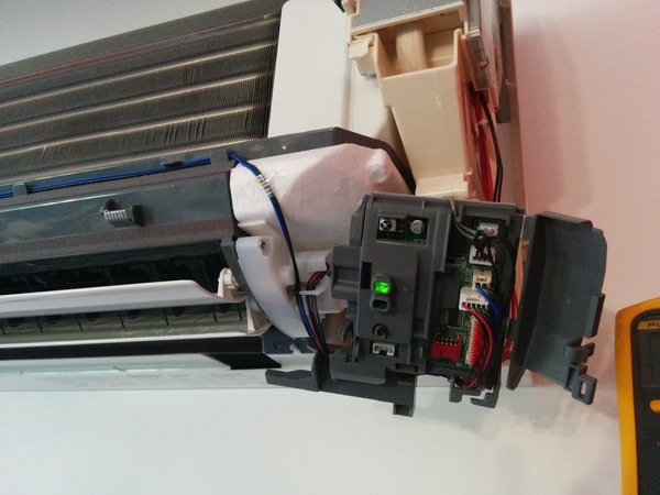 Hacking a Mitsubishi Heat Pump / Air Conditioner